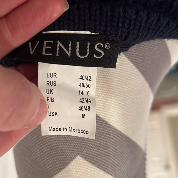 Venus Navy 3/4 Zip Chunky Sweater, size M - Picture 4 of 4